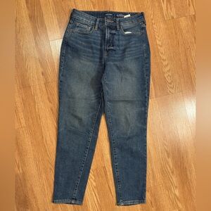 Old Navy Medium Wash Straight Leg Jeans